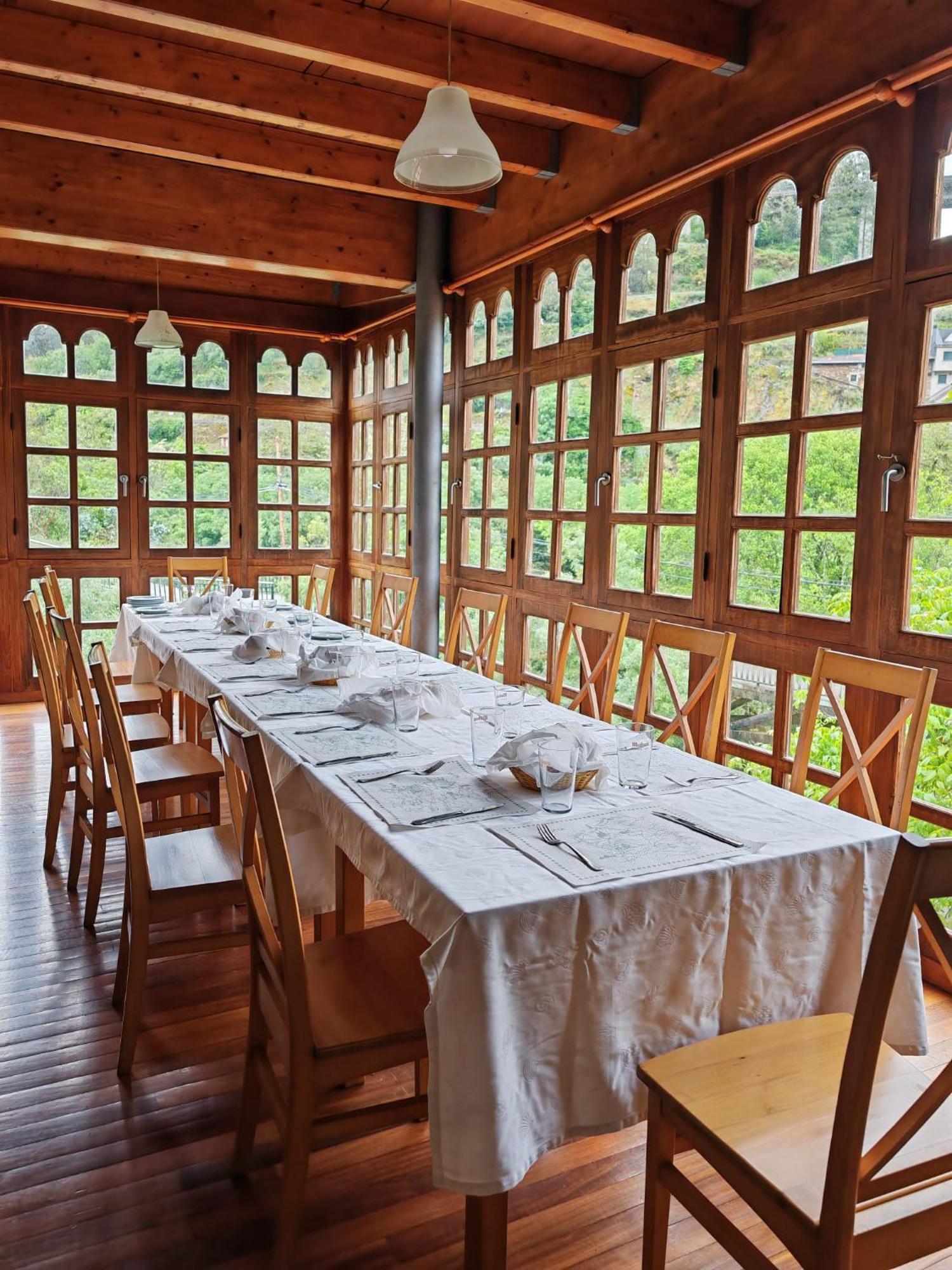 Acea Do Bubal Guest House Os Peares Ngoại thất bức ảnh