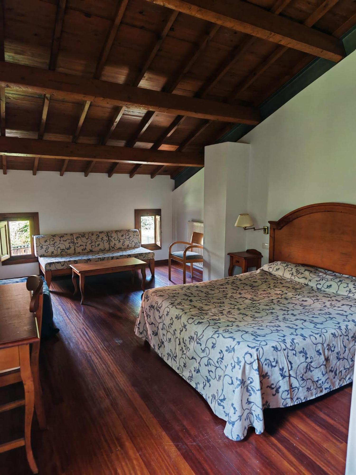 Acea Do Bubal Guest House Os Peares Ngoại thất bức ảnh