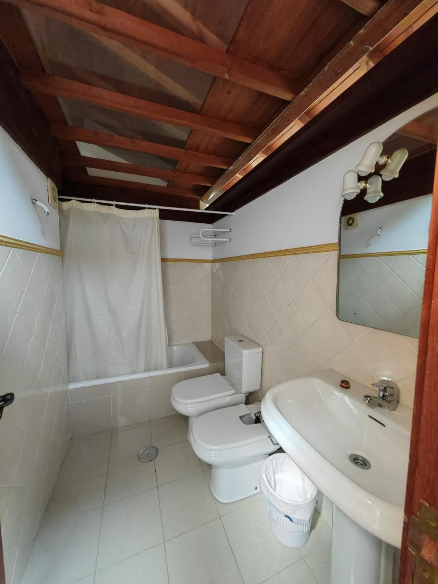 Acea Do Bubal Guest House Os Peares Ngoại thất bức ảnh