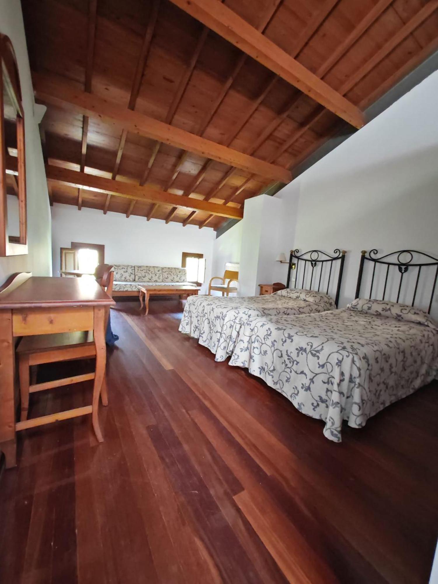 Acea Do Bubal Guest House Os Peares Ngoại thất bức ảnh