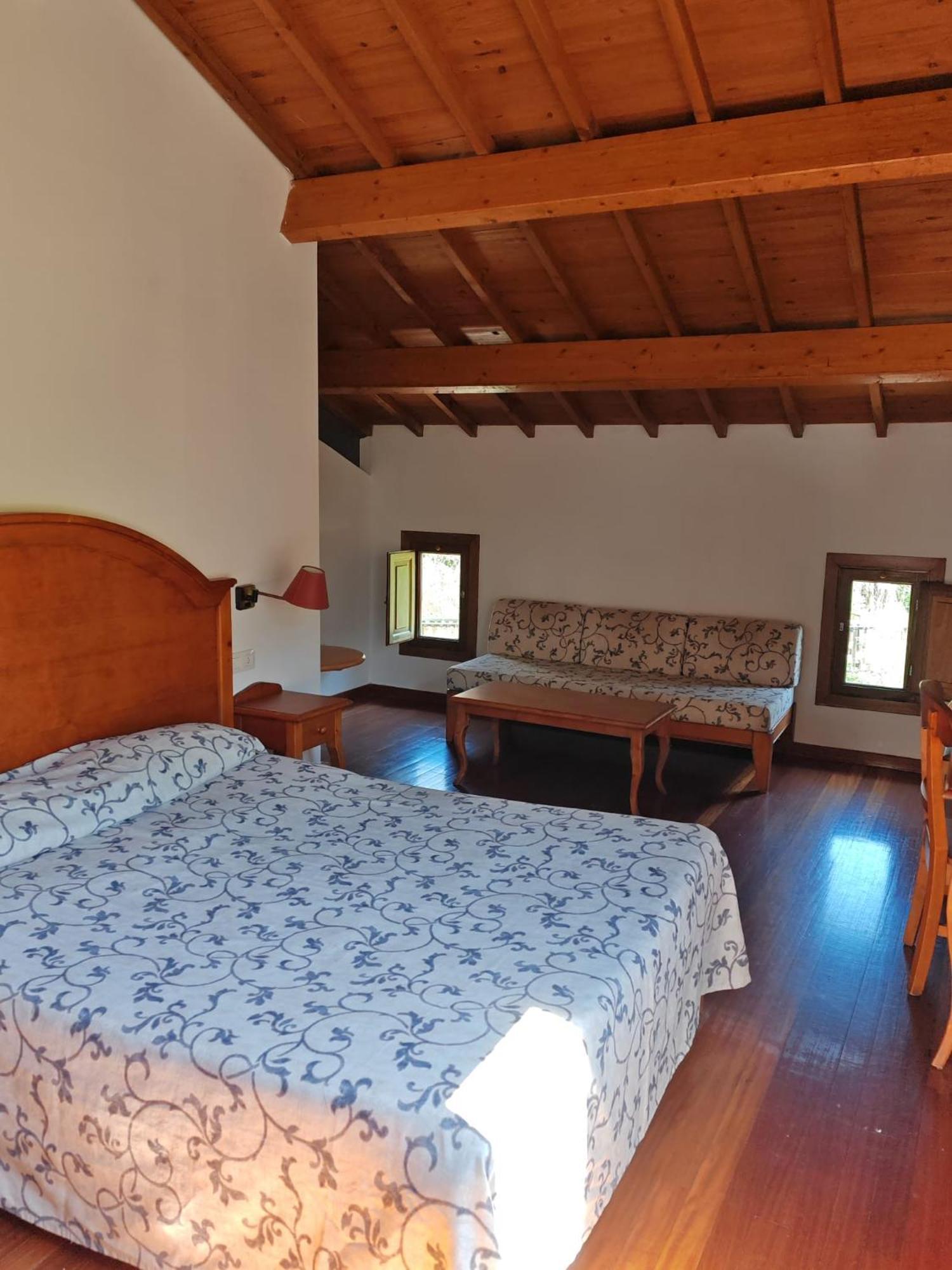 Acea Do Bubal Guest House Os Peares Ngoại thất bức ảnh