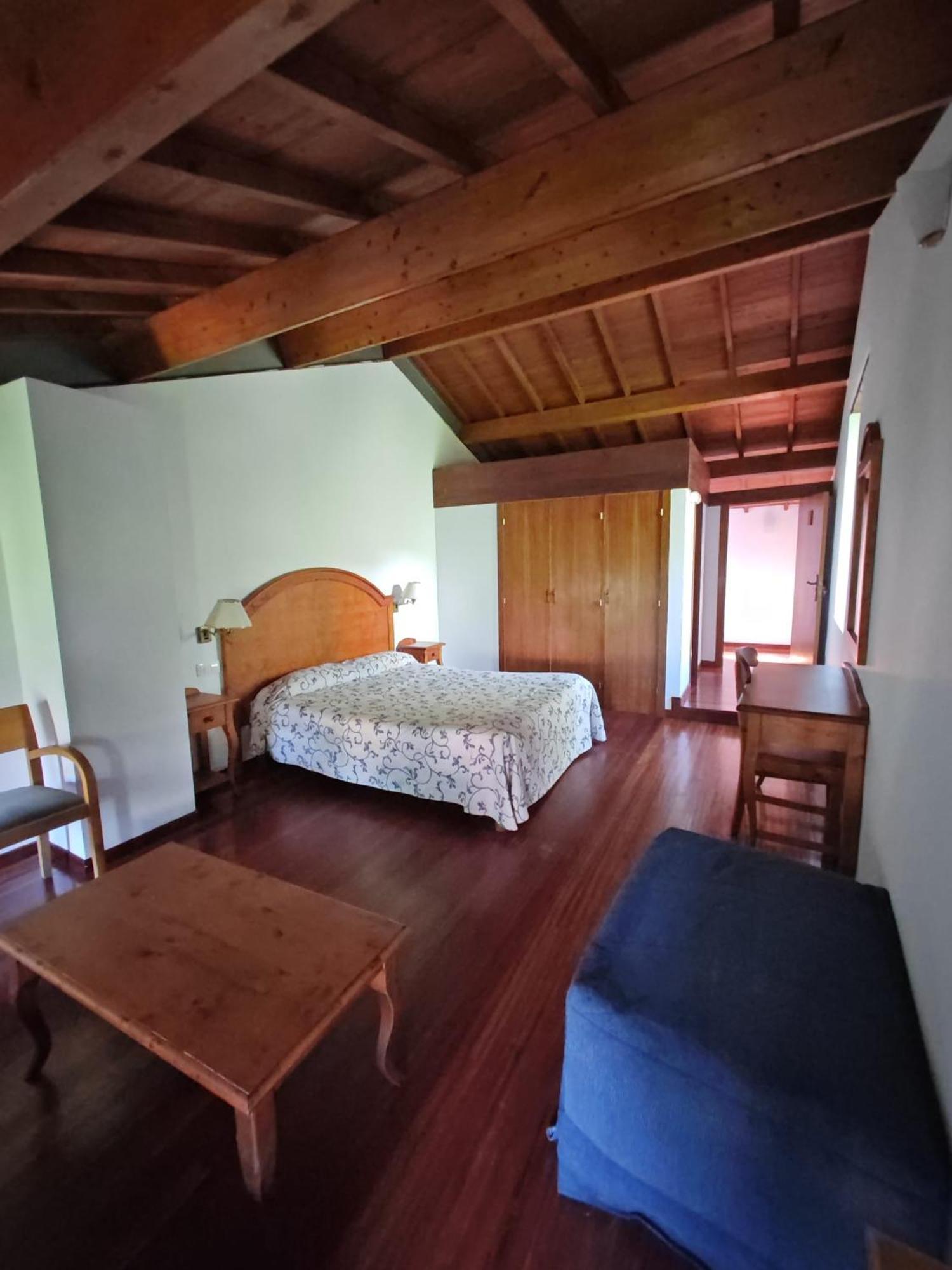 Acea Do Bubal Guest House Os Peares Ngoại thất bức ảnh