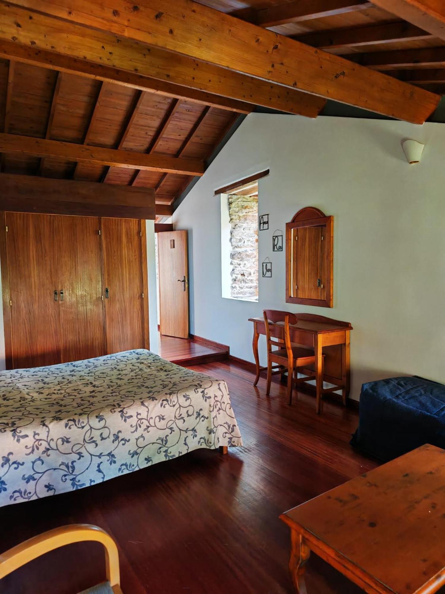 Acea Do Bubal Guest House Os Peares Ngoại thất bức ảnh